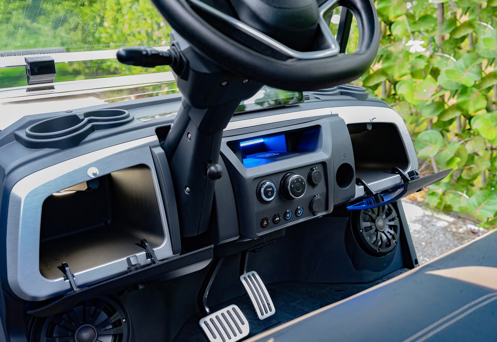 EPIC-E40FX-Golf-Cart_4-4.jpg
